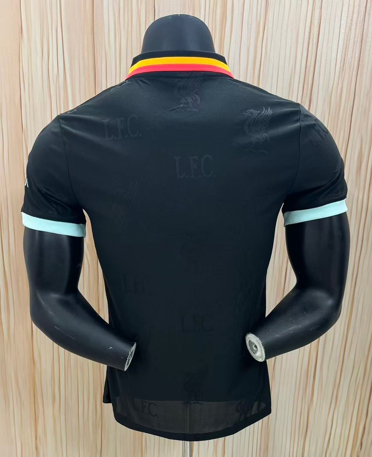 26 27 Liverpool Black Style 1
