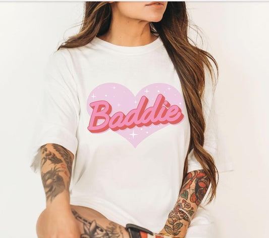 Baddie Heart T-Shirt Fun Girlfriend Gift Tshirt Baddie Girl Tee Funny Baddie Shirt Oversized Fit T-Shirt Soft Print Tee...