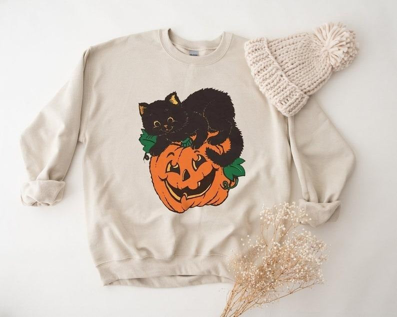 Black Cat Pumpkin Sweatshirt, Fall Sweatshirt, Halloween Sweatshirt, Black Cat Halloween Hoodies, Vintage Halloween...