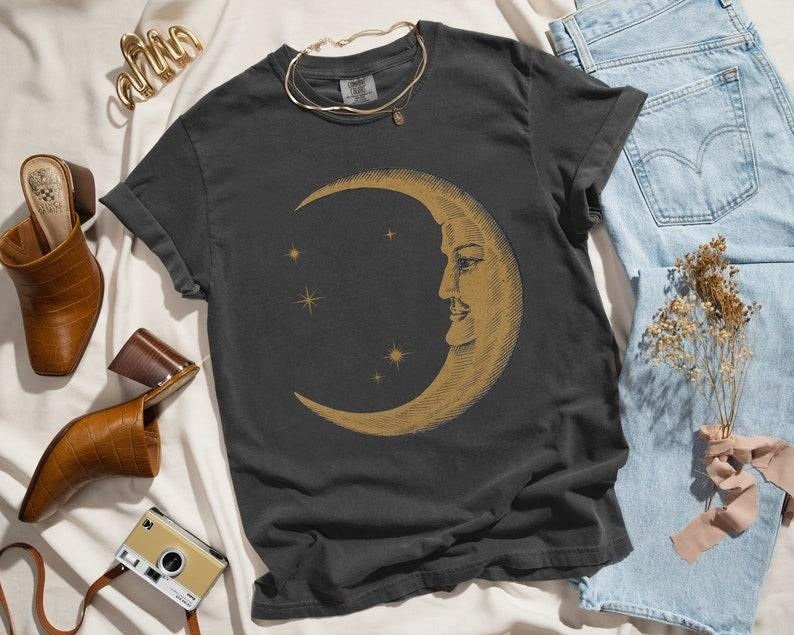 Boho Moon Shirt, Retro T-shirt TShirt for Women, Spiritual Astrology T Shirt, Vintage Graphic Tee, Celestial Trendy Yoga...
