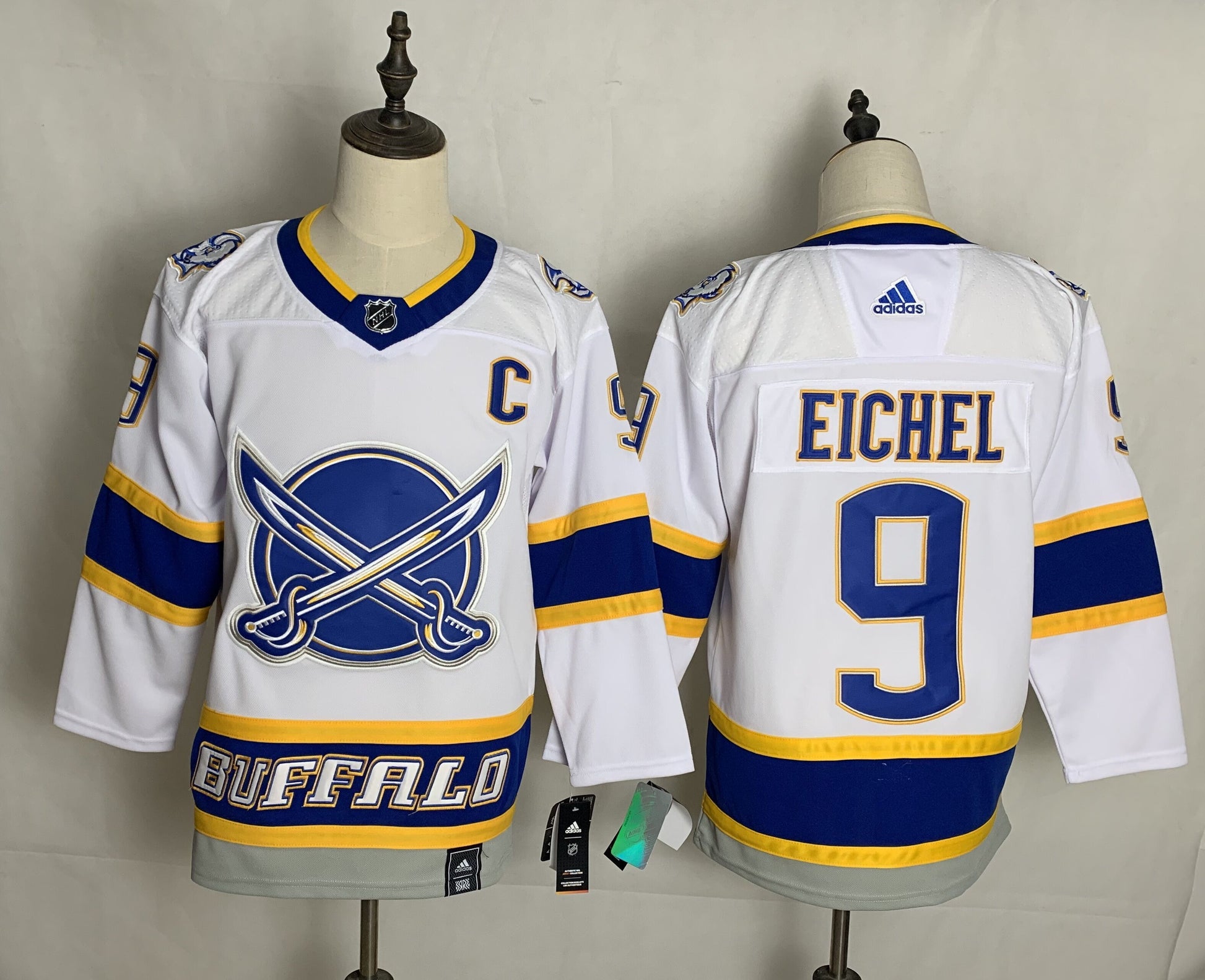 Buffalo Sabres #15 Jack Eichel 20