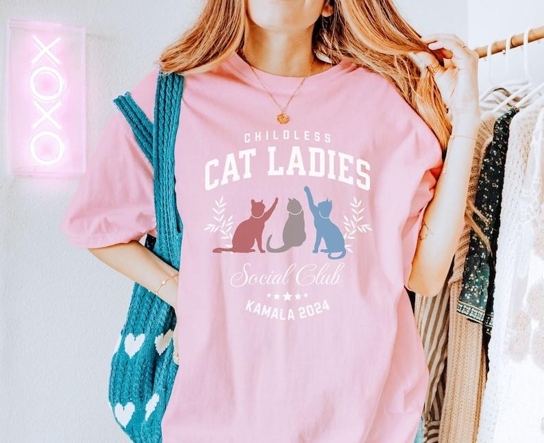 Childless Cat Lady Kamala Shirt, Kamala Harris President 2024 Shirt Hoodie, Sweatshirt | WearSparks.com