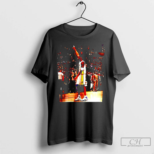 Classic Kobe Bryant 81 Points Los Angeles Lakers Graphic T-Shirts, Hoodie, Sweatshirt | WearSparks.com