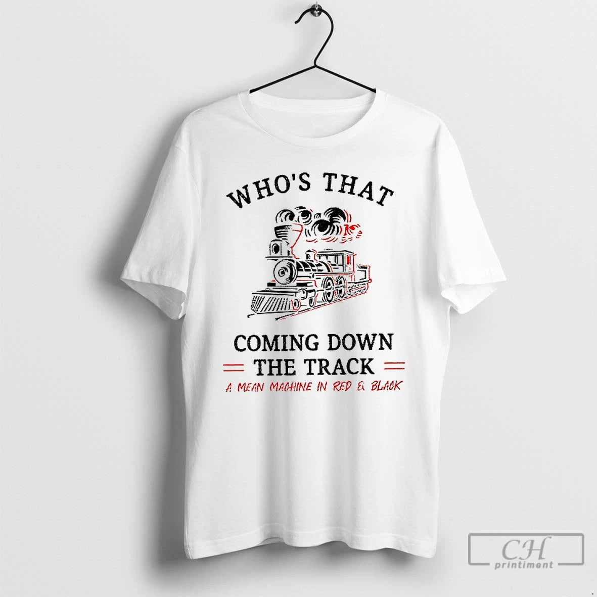 Classic The Dawgs Georgia Whos That Coming Down The Track A Mean Machine In Red T-Shirts, Hoodie, Sweatshirt | WearSparks.com
