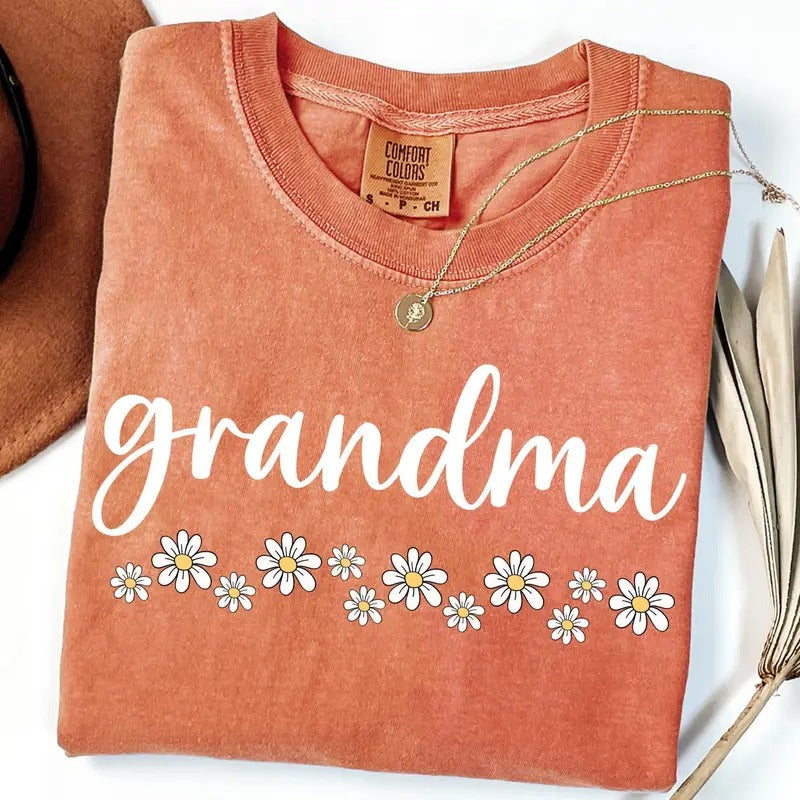 Comfort Colors Floral Daisy Grandma Shirt Gift for Grandma, New Grandma Gift, Mother's Day Gift Hoodie, Sweatshirt
