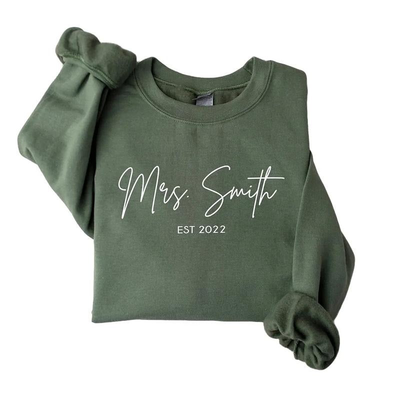 Custom Mrs Sweatshirt, Mrs Last Name Sweatshirt, Bride Personalized Sweatshirt, Wifey Sweatshirt, Bride Sweatshirt, Mrs...