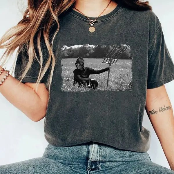 David Rose in Field Shirt, Schitt's Creek Shirt Schitt Creek Moira Rose David Rose Shirt Crewneck Cotton Hoodie, Sweatshirt