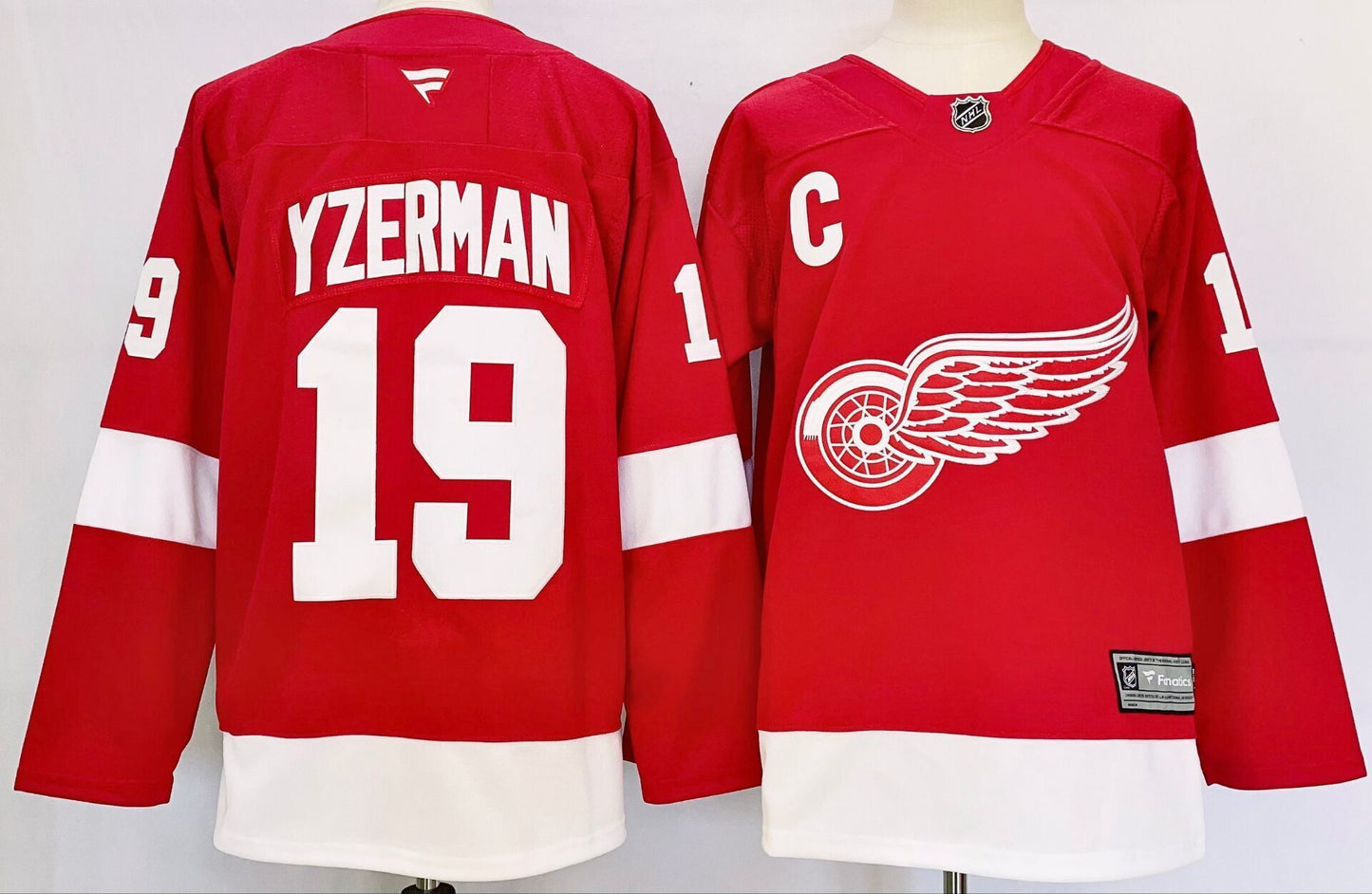 Detroit Red Wings #19 Steve Yzerman