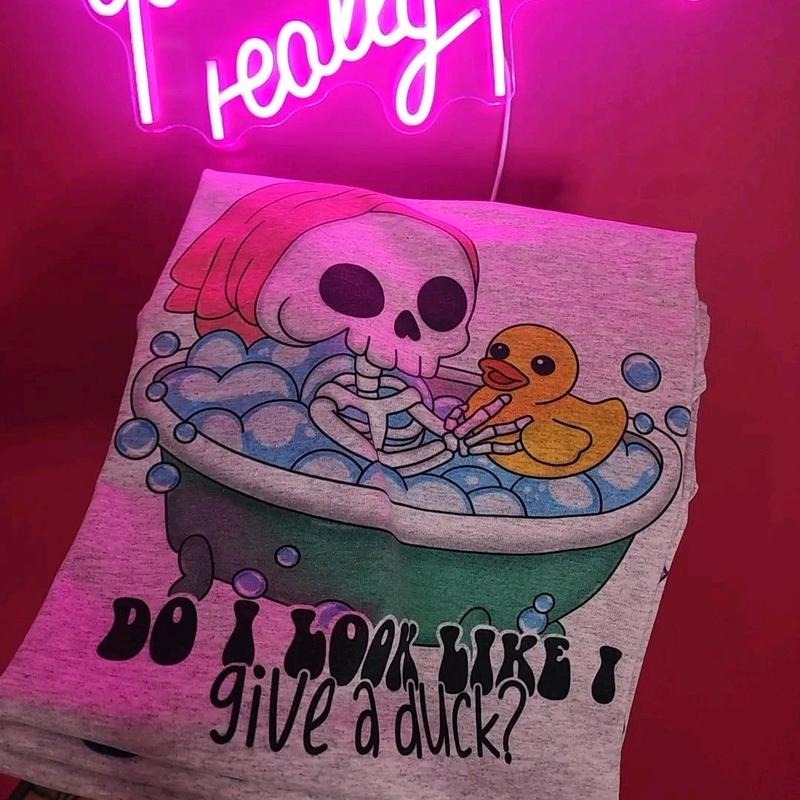 Do I look like I give a duck? Funny Graphic Tee Hoodie, Sweatshirt | WearSparks.com