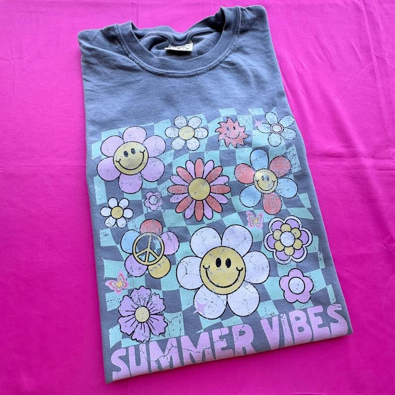Groovy Summer Vibes Comfort Colors T-Shirt Hoodie, Sweatshirt | WearSparks.com