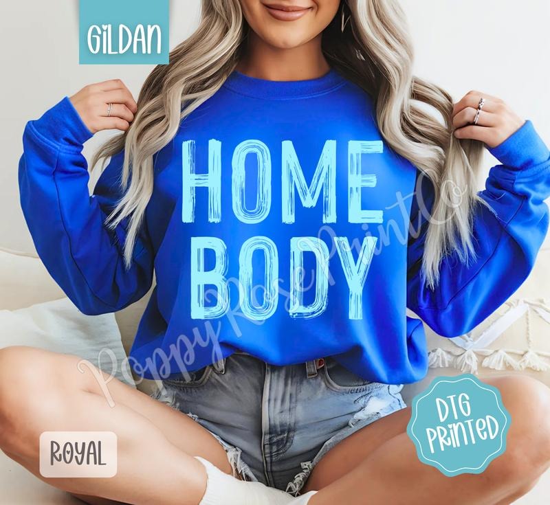 Homebody Gildan Sweatshirt, Trendy Women's Crewneck T-Shirts, Hoodie | WearSparks.com