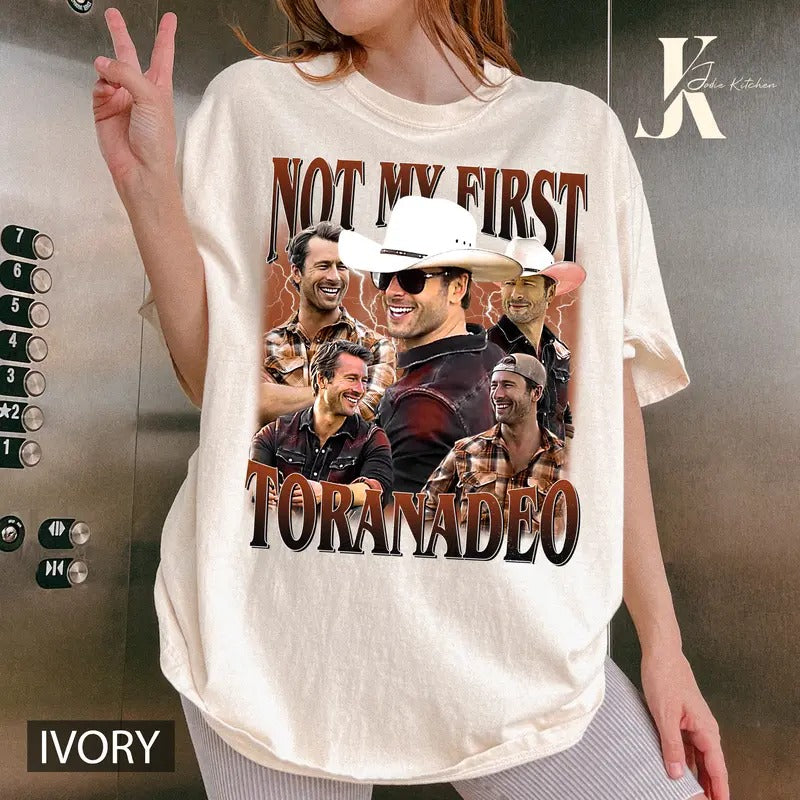 If You Feel It Chase It T-shirt, Chase It Ver 3 T-Shirt, Glen Powell As Tyler Owens Unisex Shirt, Gift For Woman And Man...