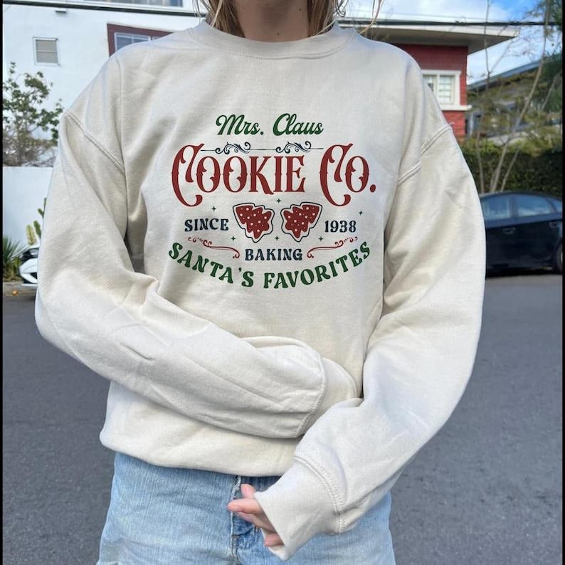 Mrs Claus Cookie Co Santa Favorite Crewneck Sweatshirt, Christmas Cozy Holiday Crewneck Sweater, Comfy Gift T-Shirts, Hoodie
