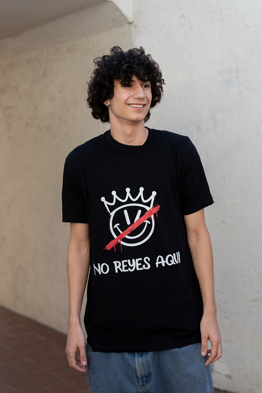 No Reyes Aqui T-Shirt (Black) Hoodie, Sweatshirt | WearSparks.com (Image 1)