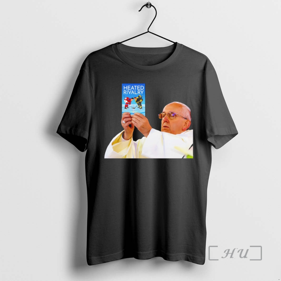 Officials Ilya Rozanov And Shane Hollander Heated Rivalry Pope Holding Heated Rivalry Booktok Premium T-Shirts, Hoodie,...