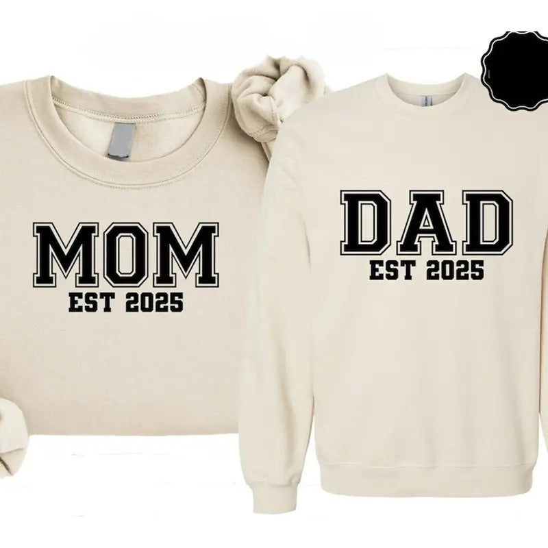 Personalized Mom Est Sweatshirt, Personalized Mom Hoodie, Mom Est 2025, Pregnancy Announcement Clothing, New Mom Gift,...