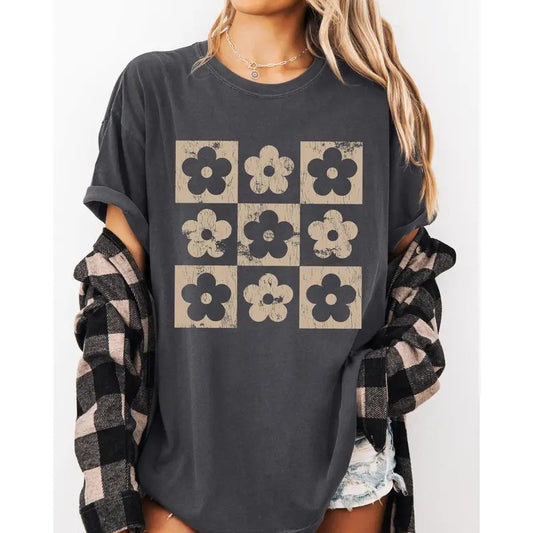 Retro Checkered Flowers, Minimalist, Vintage Shirt, Women's Comfort Color Tee, Tshirt Hoodie, Sweatshirt | WearSparks.com