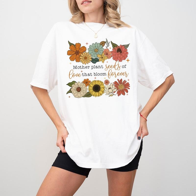 Retro Floral Mother T-Shirt, Wildflowers Mama Shirt, Retro Mom TShirt, Mother's Day Gift, Flower Shirts for Women, New...