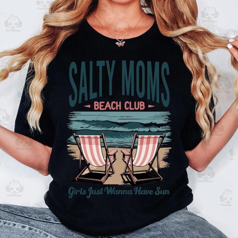 Retro Salty Moms Beach Club T-shirt, Trendy Summer Vibes sweatshirt, Aesthetic Beach Shirt, Retro Beach Girl T-shirt,...
