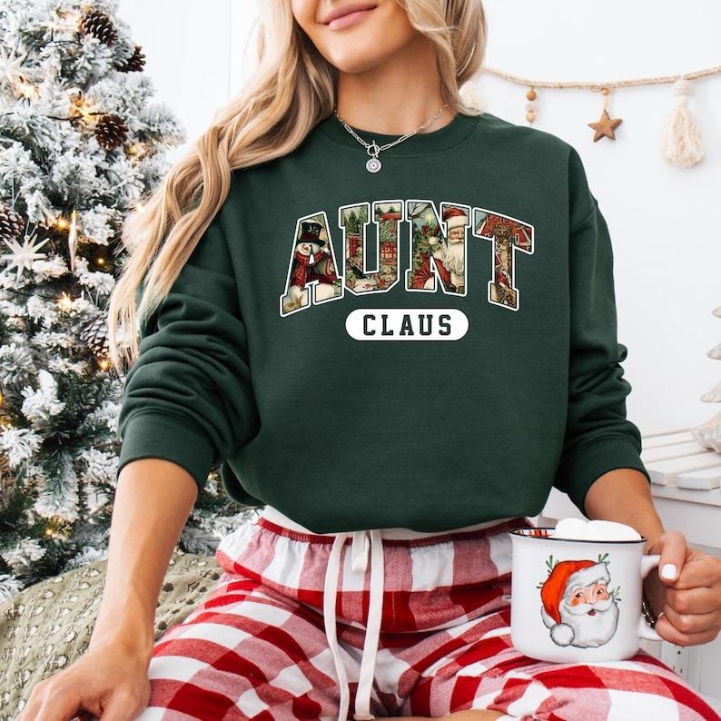 Retro Vintage Aunt Claus Sweatshirt, Christmas Aunt Shirt, Aunt Claus T-shirt, Family Christmas Sweater, Merry Christmas,...