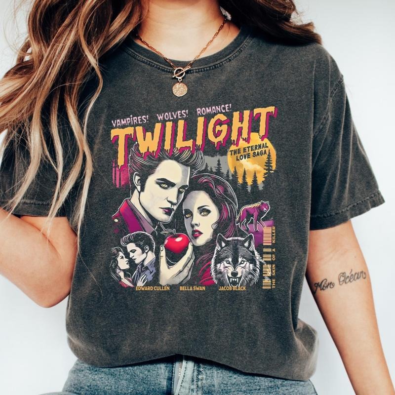Retro Vintage Twilight Shirt, Twilight Fans Homage T-shirt, Gift For Book Lover Twilight Saga Comic Retro, Vampires...