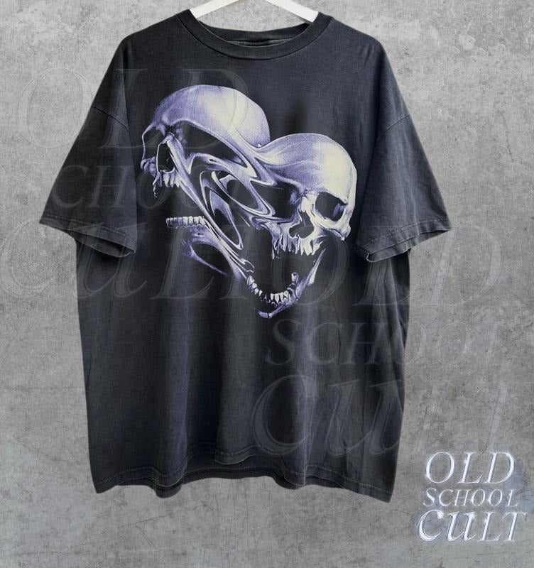 Screaming Skull Vintage 90s Graphic Shirt, Skeleton Y2k Goth Retro Tee, 2000s Emo Clothes, Nostalgia Melting Skull...