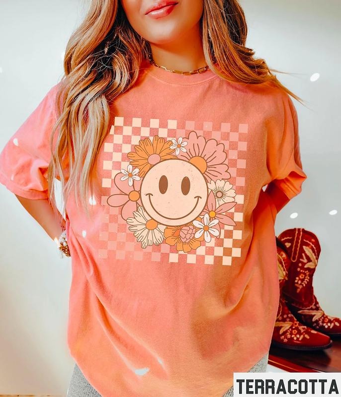 Smiley Face Shirt, Smiley Flower Shirt, Retro Smile Face Tee, Trendy Vintage Graphic T-Shirt, Smile Face Checkered ...