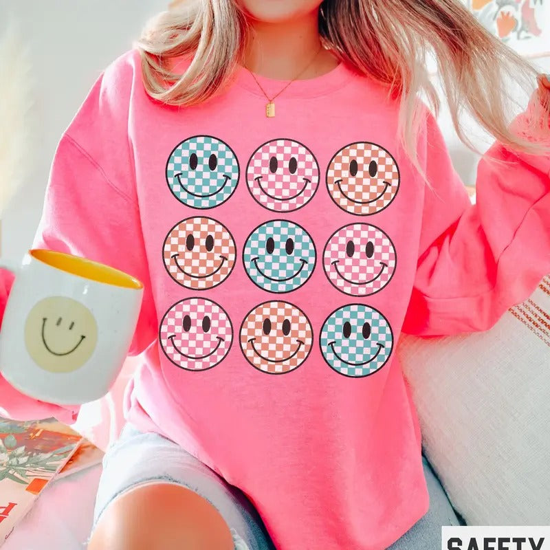 Smiley Face Sweatshirt Checkered Retro Graphic Crewneck Trendy Vintage Happy Face Sweatshirt T-Shirts, Hoodie