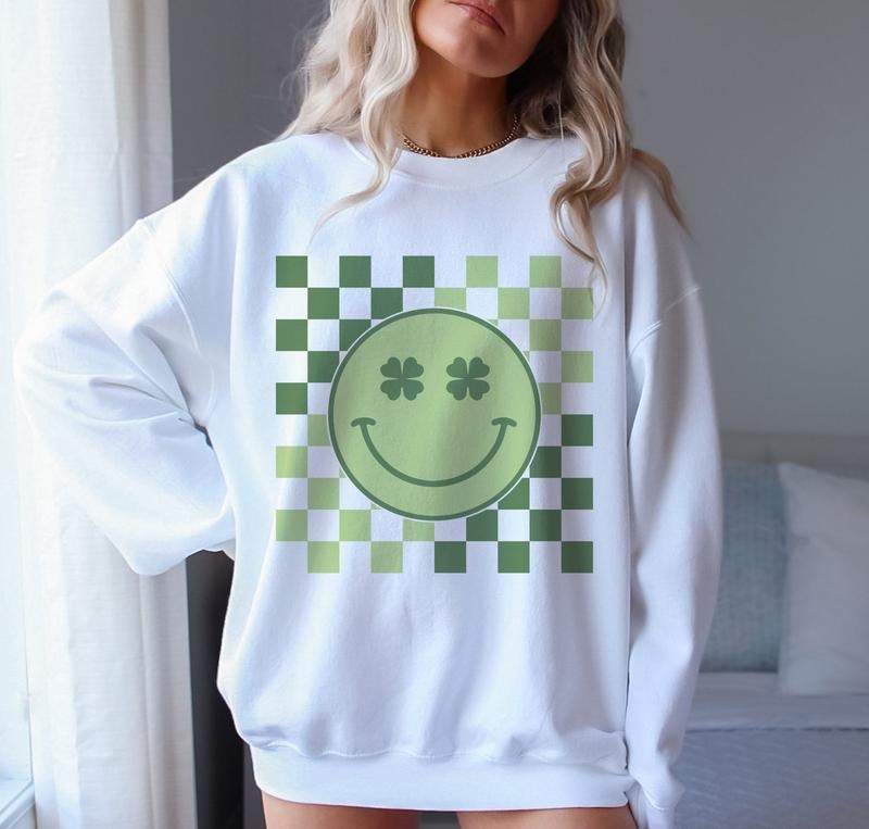 St. Patricks Day Retro Clover Smiley SWeatshirt Womenswear Hoodie T-Shirts | WearSparks.com