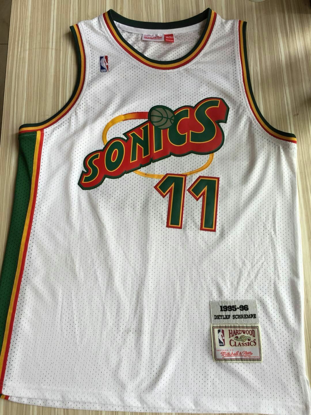 Supersonics 11 # Style 2