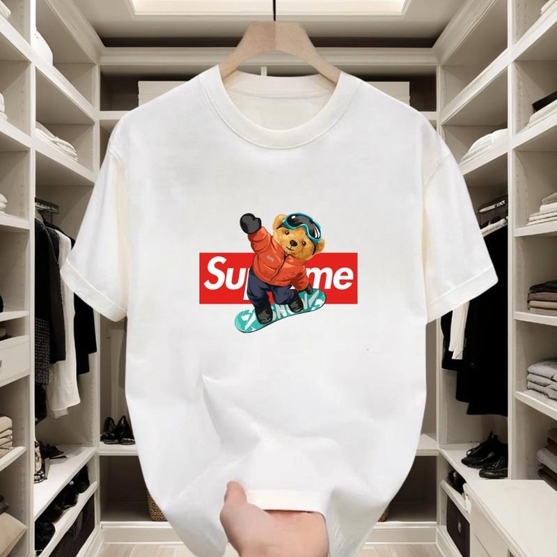 T - shirt with cute skiing bear prints. Made of pure cotton, featuring stylish prints, a high