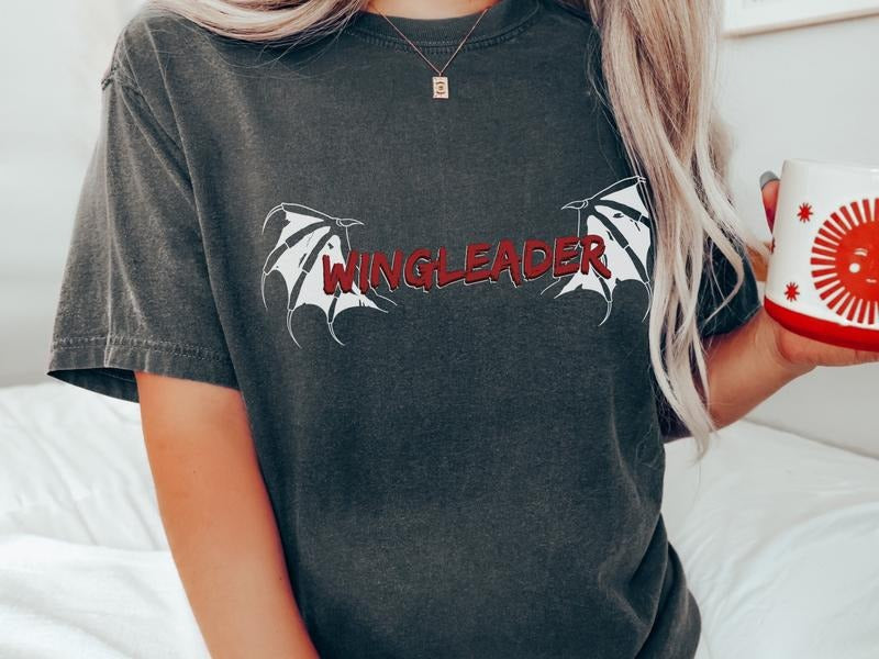 The Thirteen Abraxos Wingleader Manon Blackbeak T-shirt throne of glass sjm merch booktok merch Hoodie, Sweatshirt