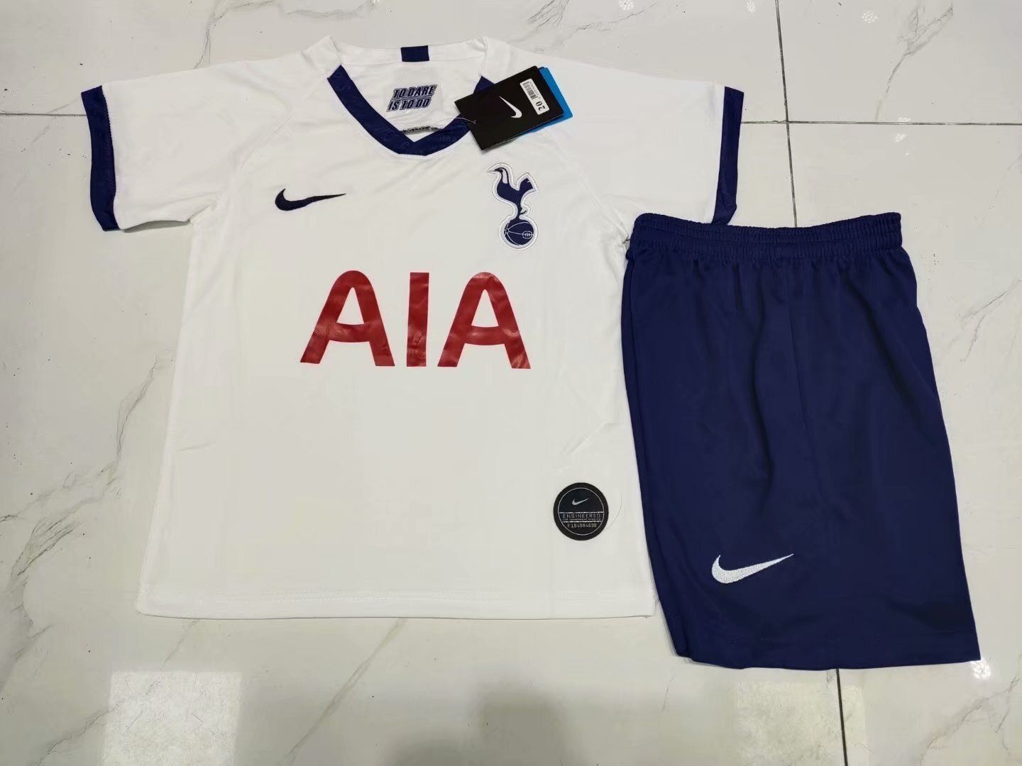 Tottenham Hotspur Style 1