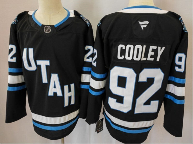 Utah Mammoth #92 Logan Cooley