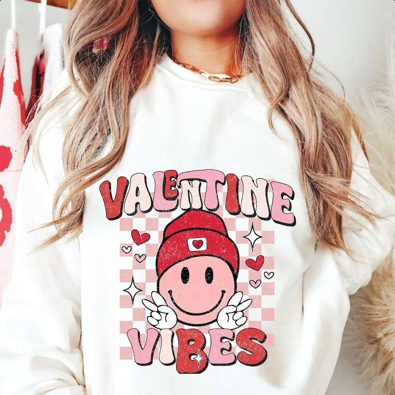 Valentine Vibes Retro Sweatshirt, Family Matching Sweatshirt, Love Sweatshirt, Valentine Lovers Sweatshirt, Heart  Hoodie...