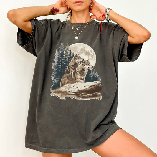 Vintage Nature Moon Howling Wolves Shirt Comfort Colors, Retro Wolf Graphic Tee, Wild Wolves Tops, Wolf Lover Gift Ideas,...