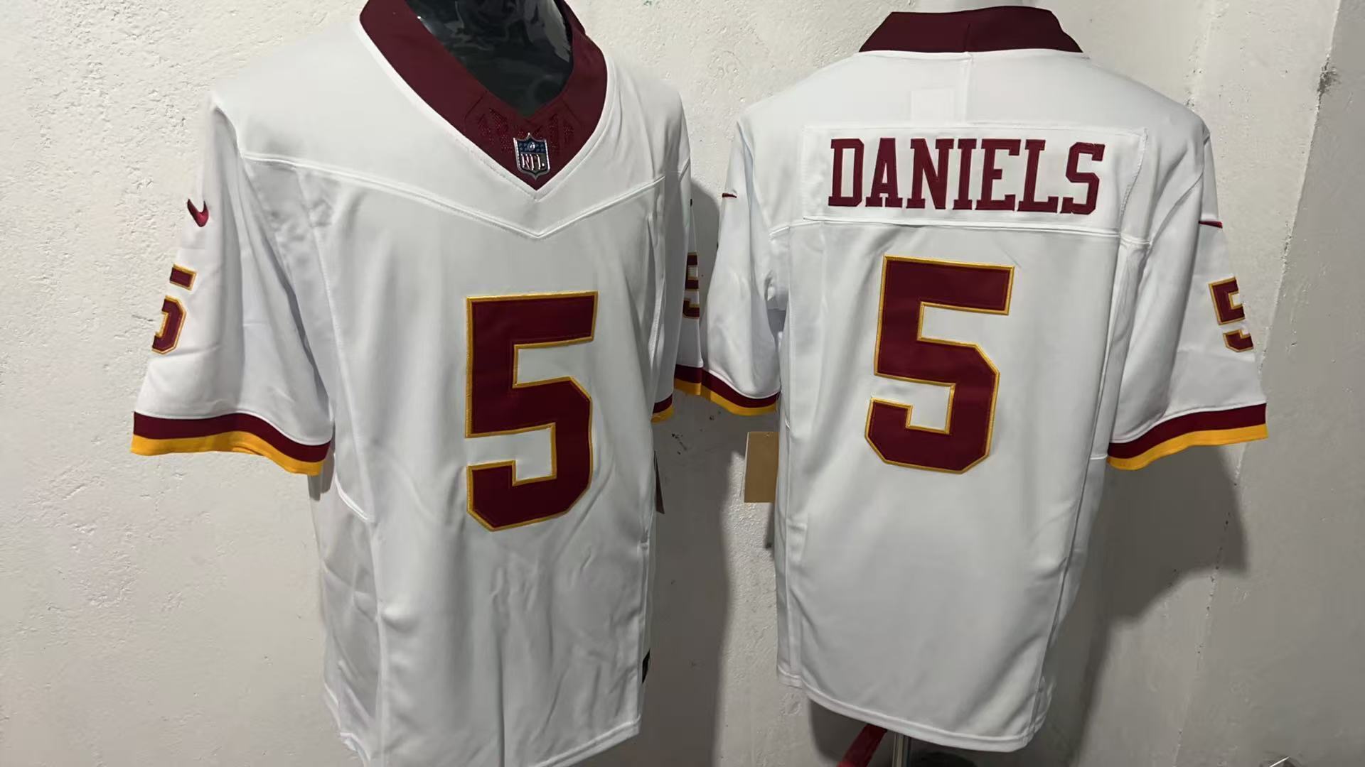 Washington Commanders #5 Jayden Daniels Style 2