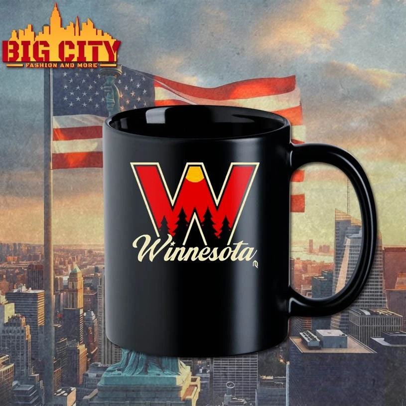 Winnesota W Hockey logo shirt