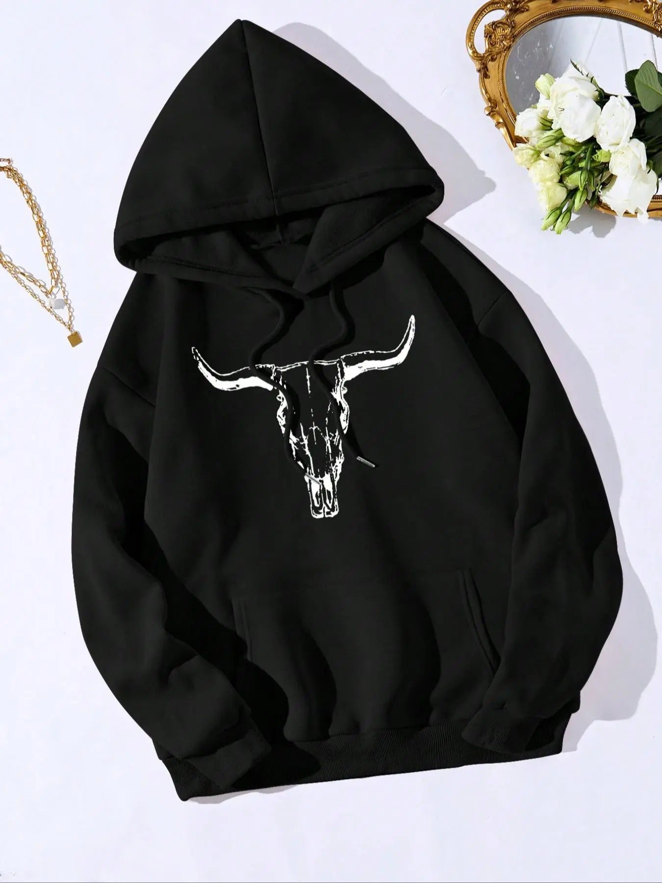 Women's Bull Head Print Drop Shoulder Thermal Lined Hoodie, Fashion Casual Drawstring Pocket Hooded Sweatshirt for Daily...