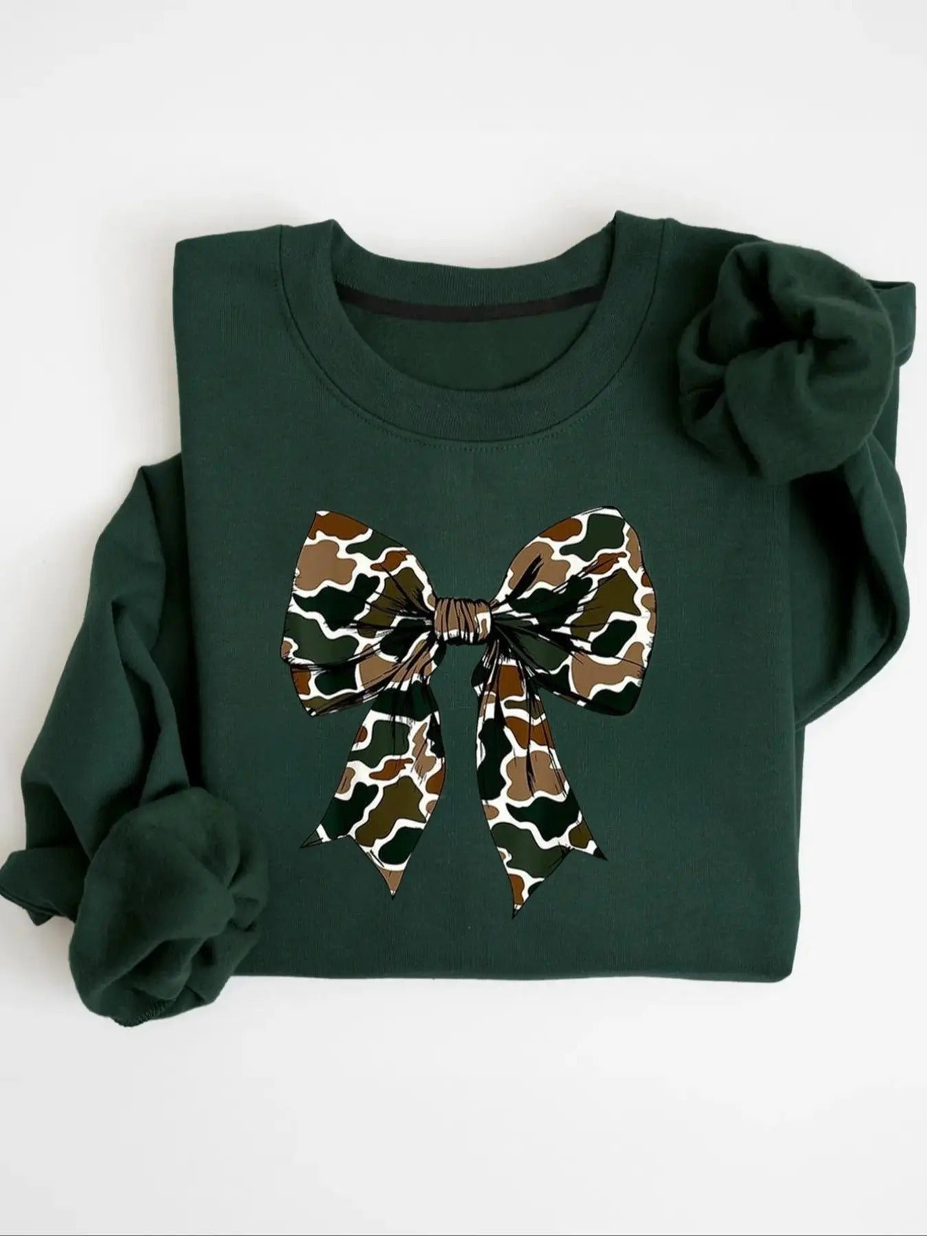 Women's Camo Print Bow Print Pullover Sweatshirt, Casual Long Sleeve Crew Neck Top for Fall & Winter, Women's Clothes for...