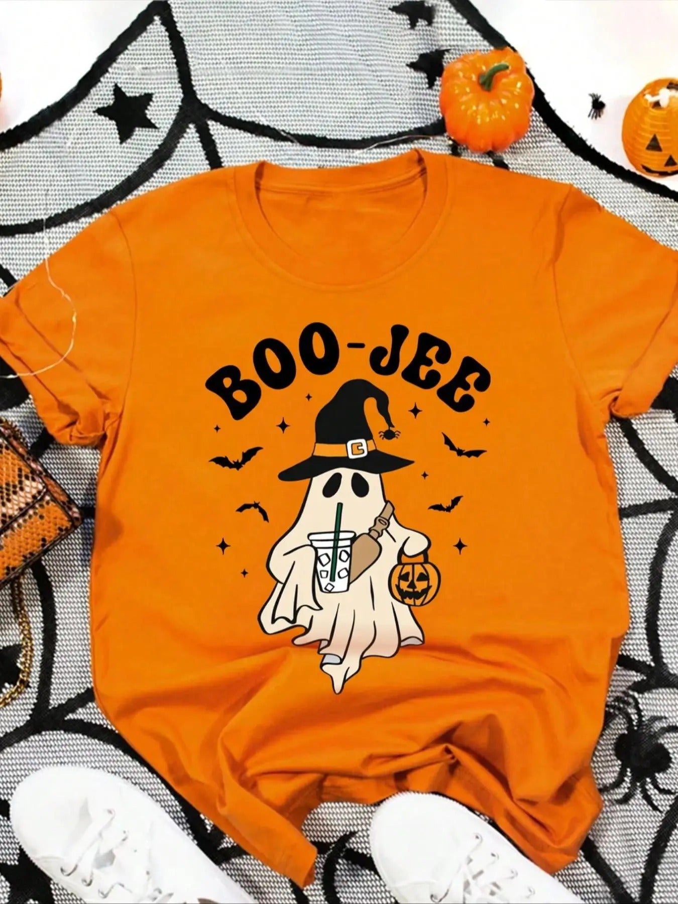 Women's Cartoon Ghost & Letter Print Round Neck Tee, Fashion Casual Halloween Crew Neck T-Shirt for Daily Holiday...