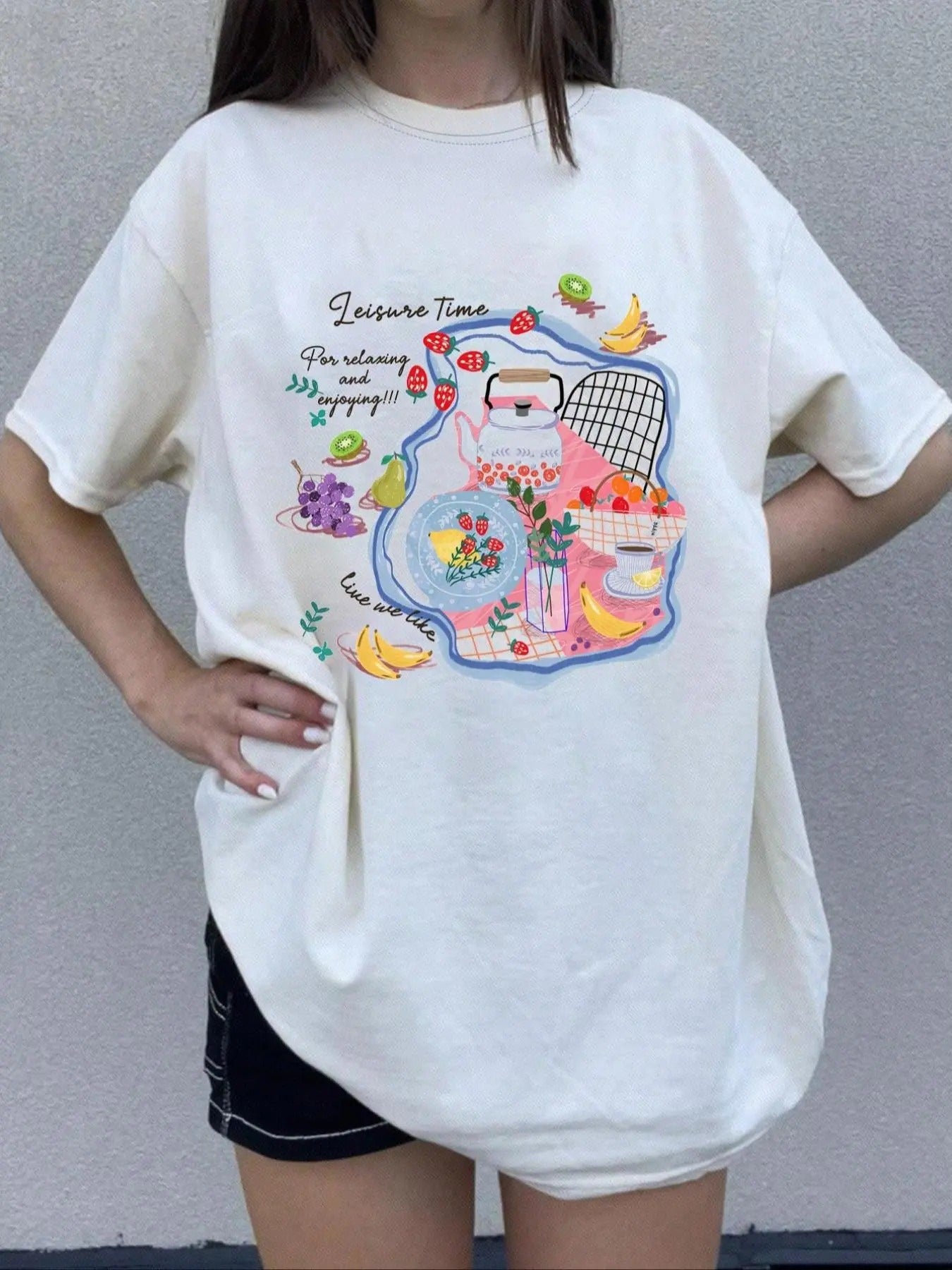 Women's Cartoon Strawberry & Letter Graphic Drop Shoulder Tee, Casual Half Sleeve Round Neck T-shirt for Summer, Fashion...