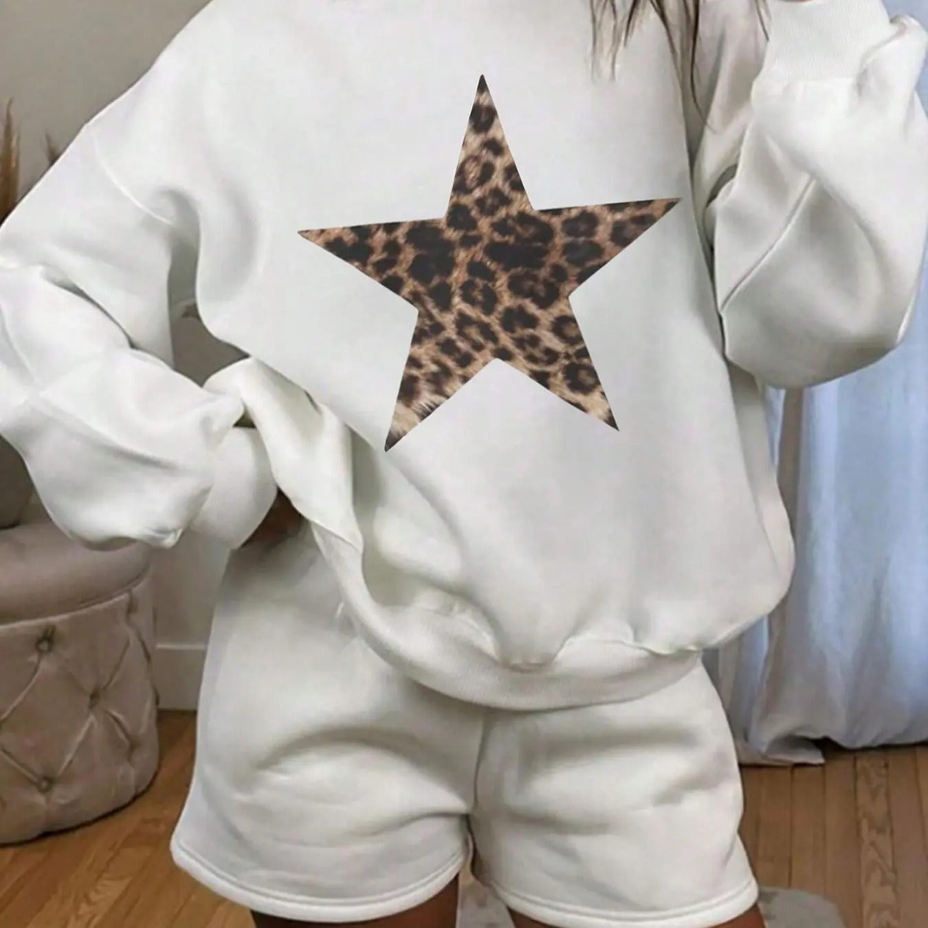 Women's Leopard Star Print Pullover Sweatshirt, Casual Long Sleeve Crew Neck Sweatshirt for Fall & Winter, Fashion...