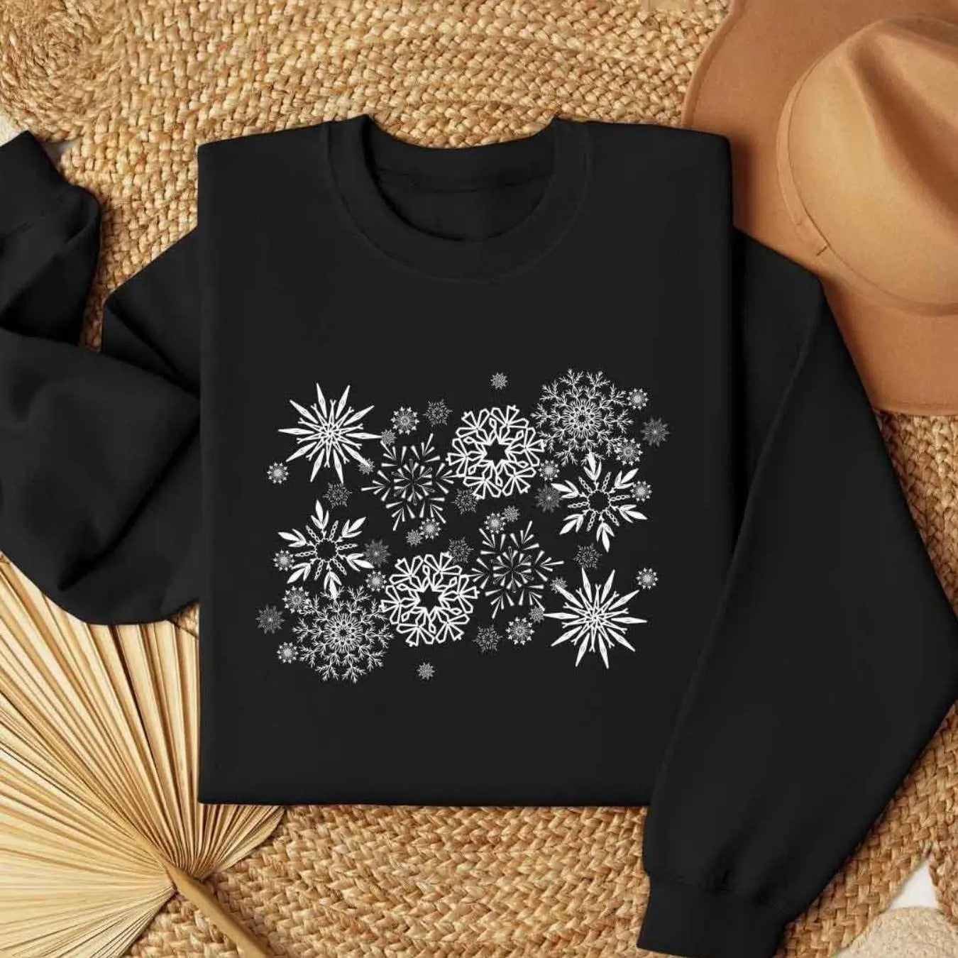 Women's Snowflake Print Drop Shoulder Sweatshirt, Casual Long Sleeve Round Neck Pullover for Fall & Winter, Ladies...