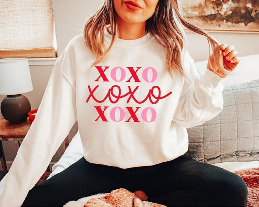 XOXO Valentines Sweatshirt, Cute Valentine's Day Crewneck, Girlfriend Valentine Sweater, Love Sweatshirt, Xoxo  Hoodie...