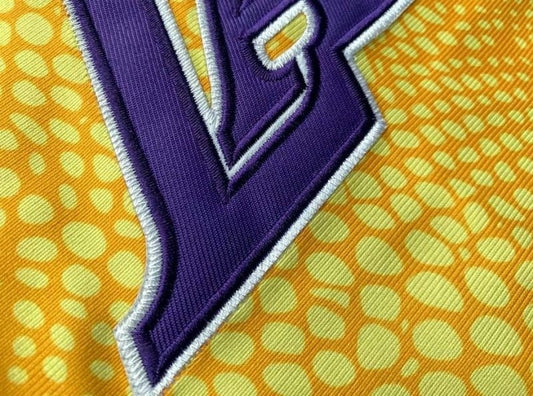 los angeles lakers #8 kobe bryant mitchell & ness Kobe Hall of Fame au Double-Sided Snakeskin Two-Tone Home Yellow 8 # Away Purple 24 # Embroidered Jersey Style 9