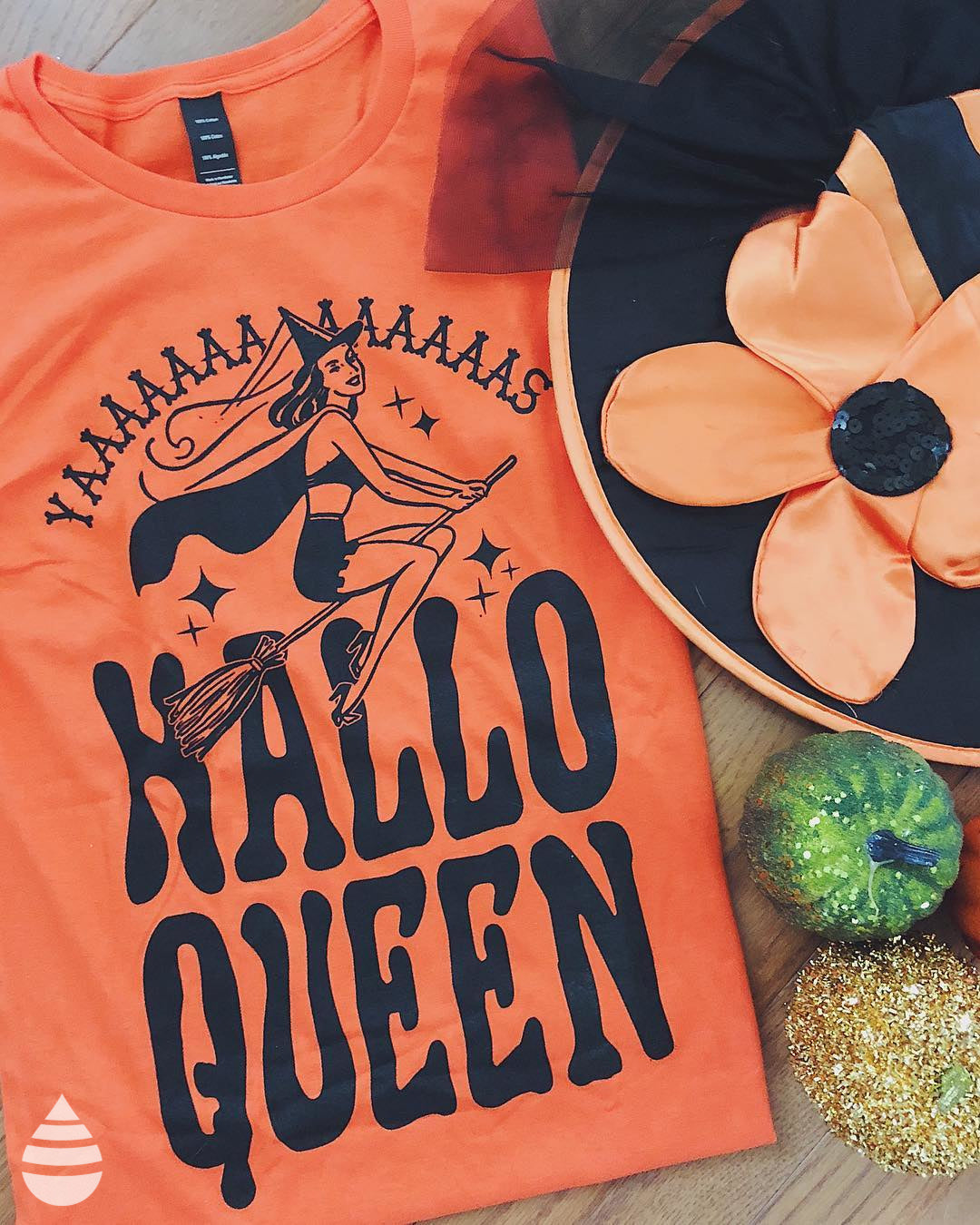 HalloQueen Women's T Shirt Hoodie, Sweatshirt | WearSparks.com (Image 3)